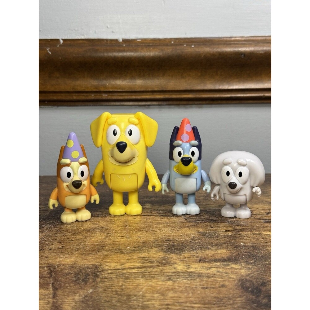 Bluey Pass the Parcel Mini Figures